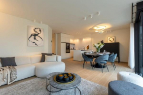 Huswell - Modern apartment located on the square of De Panne